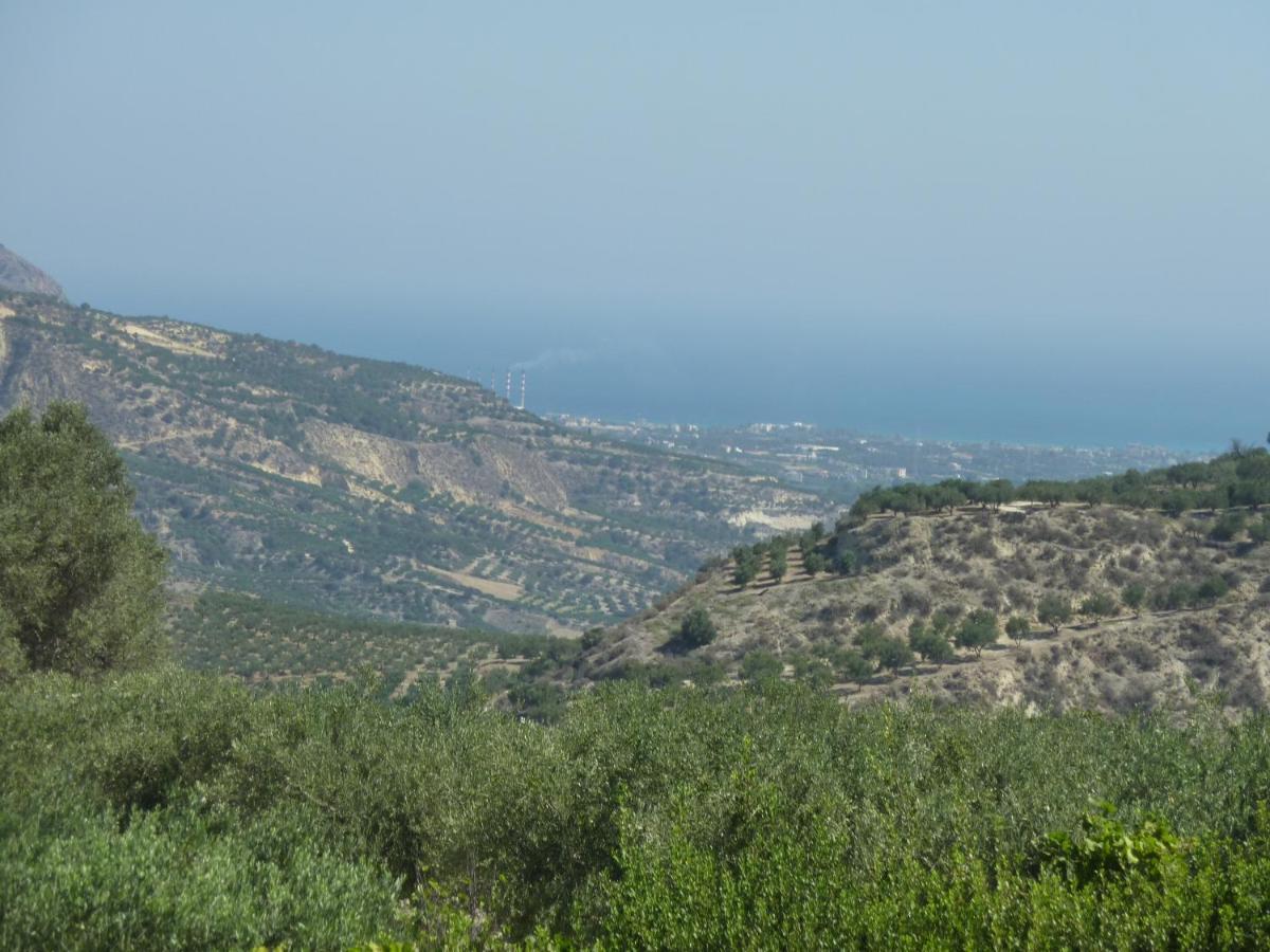 Entire Independent Maisonette Near Heraklion Pottery Classes Petrokefalo Exterior photo